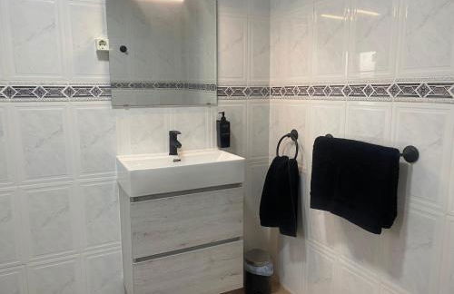 The Courtyard Studio Apartments - Foto 80