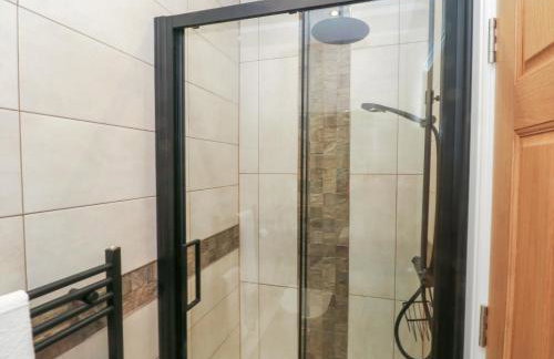 Meadow Manor And Spa - Photo 78