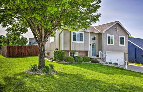 Bright Omaha Family Home with Grill and Deck! - Foto 1