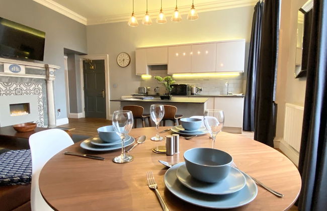 Claremont The Waterhouse - Photo 3