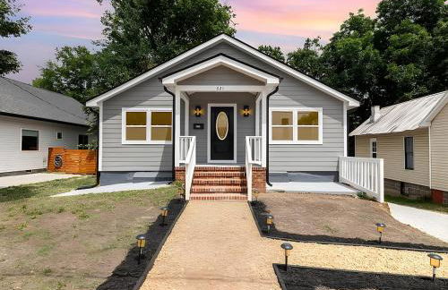 Boho 5BR Modern Villa w Hot Tub, Grill, Patio and Backyard - Foto 7