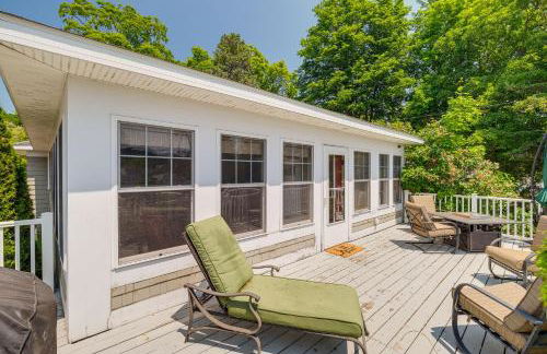 Cozy Michigan Retreat with Deck and Gas Grill! - Foto 22