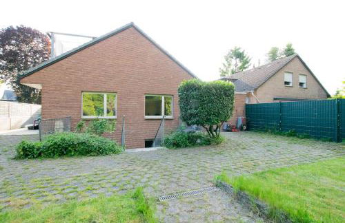 Tolstov House - Freistehendes 9 Zimmer Haus mit großem Garten - Photo 44