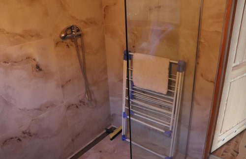 Przy jeziorze - Foto 3