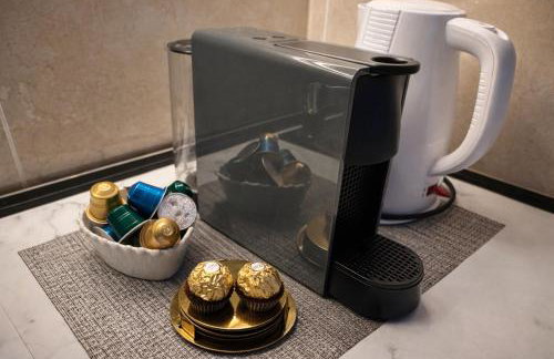 Bellamy - Elegant cozy studio with King bed, Netflix and free Parking - Foto 19