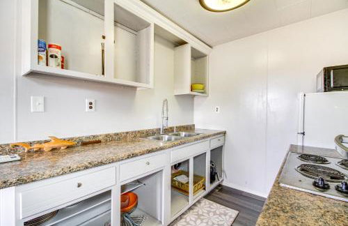 4 Mi to Rio Grande Bosque Farms Home with Patio! - Foto 7