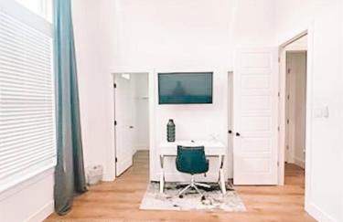 Pet Friendly Stylish 4 Bedroom home Close to All - Foto 21