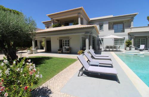 Charming Exceptional Golf Villa in Algarve - Photo 27