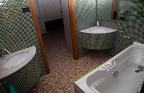Green Apartment - Photo 24