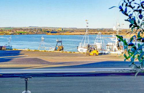 Estuary Point - unique sea views - Photo 9