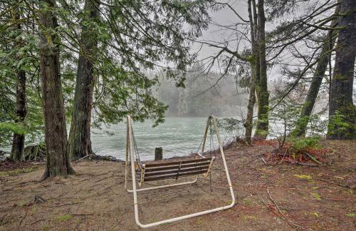 Home on Skykomish River with Fire Pit and Hot Tub - Foto 24