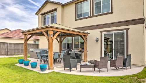 Air Racing Decor, Hot Tub Sparks Home! - Photo 3