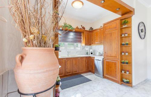 Angela a la Corfu - Foto 38