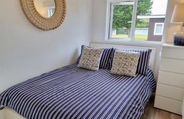 197 Broadside Holiday Chalet near Broads & Beaches - Photo 2