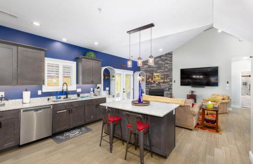 Deep Creek Retreat Hot Tub 85 inchTV all one level - Foto 20