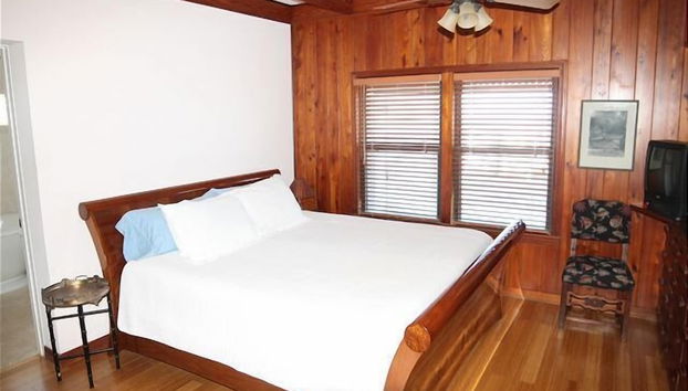 Ocean front Vacation Home with a large screened-in Patio by RedAwning - Foto 2, Habitación