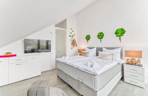 Tropic Love - Seezugang - Seesicht I BeachParadise I Massage - Trampolin - Light Show - Parken - Cinema Feeling - BBQ - Foto 17