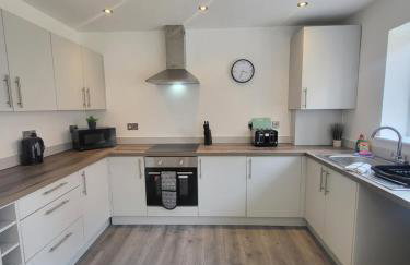 Bright & Spacious 3-Bed Rotherham Home Ideal for Families or Contractors - Foto 20