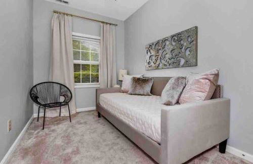 Private Suite in Upscale Neighborhood - Foto 11
