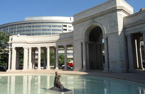 Luxe 4 bed 5 bath with Parking Walk to Capitol, Convention Center, museums and shops - Foto 34