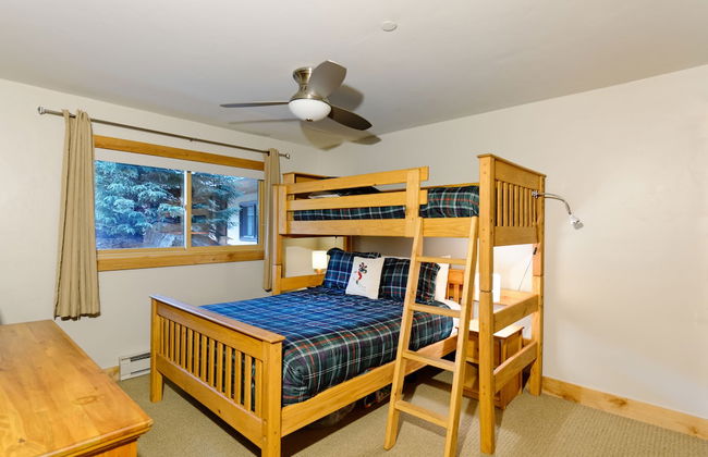 The Crestwood Condominiums - Foto 17