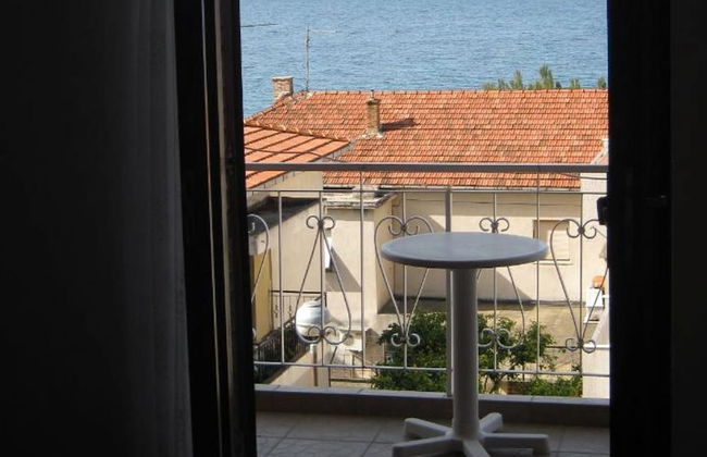 Nik - 50 M From the sea - A1 - Foto 1