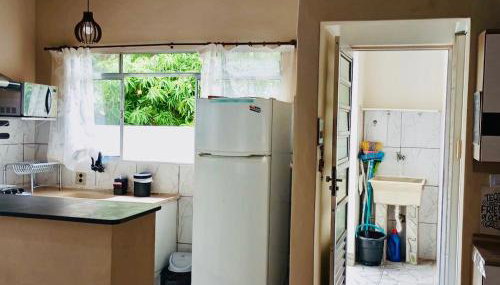 Casa São Sebastião 100 metros da praia e 3km do centro e travessia para Ilhabela - Foto 2