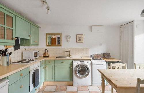 Grade II Listed Cottage in Central Taunton - Photo 9