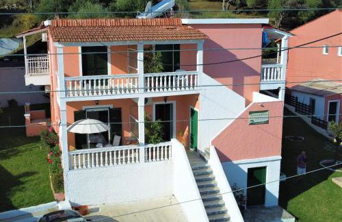 Dinos Green Place - Photo 2