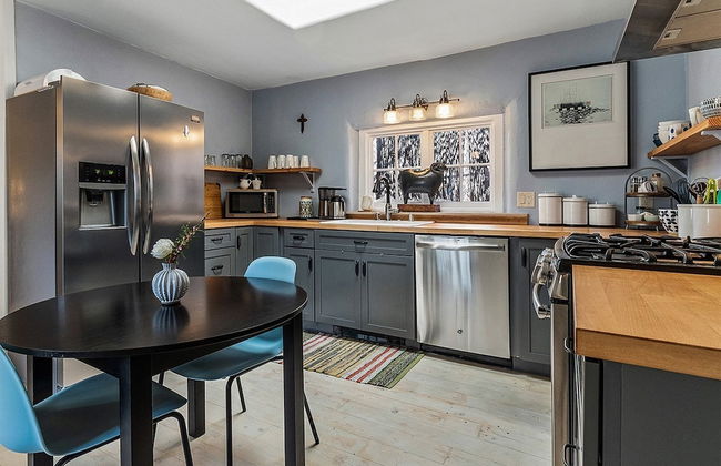 Artist Adobe - Blocks From The Plaza and Rail Yard, Southwestern Charm, Modern Touches - Foto 17