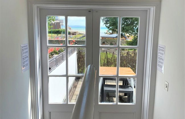 Warwick House - Photo 27