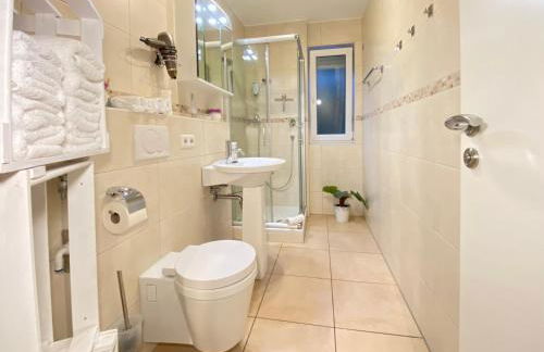 2 Zimmer Apartment, 70 qm, max 4 Pers, private Terasse, Parkplatz, Internet 250 MBit - Foto 8