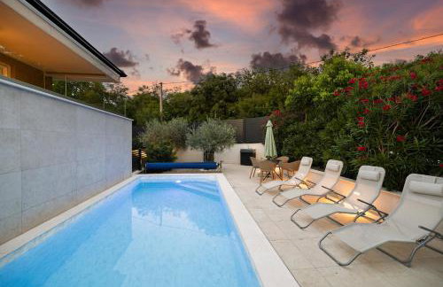 Lulani Soline Pool Apartment - Photo 5