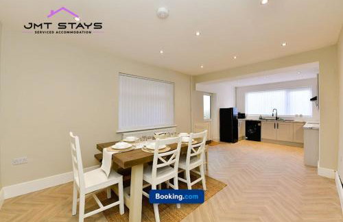 premium Offer for Extended Stays by JMT Stays l Swansea Short Lets and Serviced l With Private Parking - Foto 39