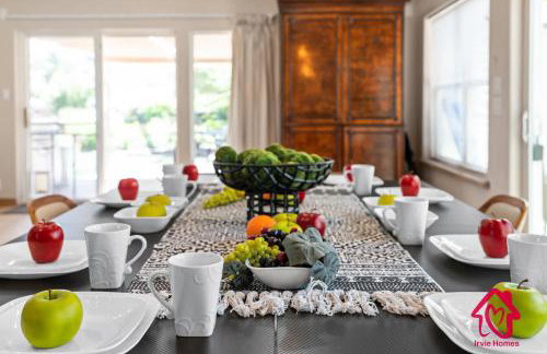 The Rose Garden Estate with Swim Spa - an Irvie Home - Foto 29