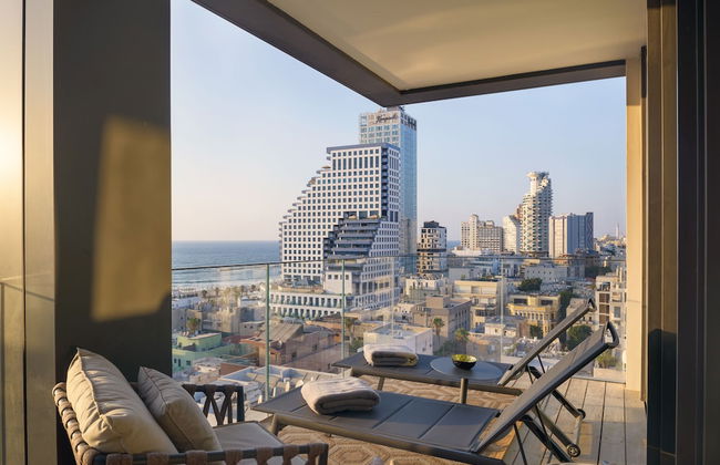 Luxury with Terrace & Sea View by FeelHome - Photo 22