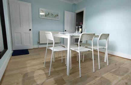 Comfortable Home Away From Home - Photo 15