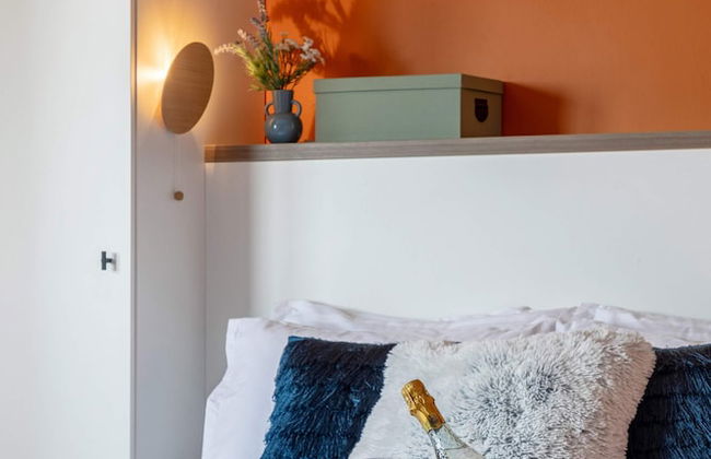 Playful & Bright 1BR near The Faculty of Law - Foto 9