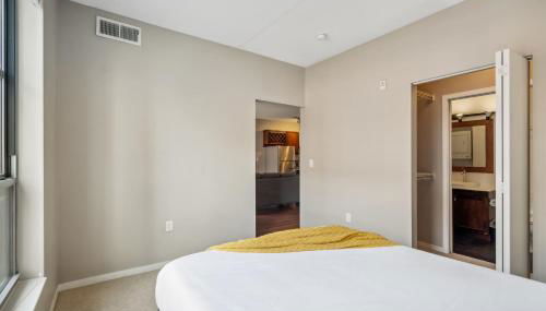 CozySuites 2BR Mill District with pool, gym #04 - Foto 4