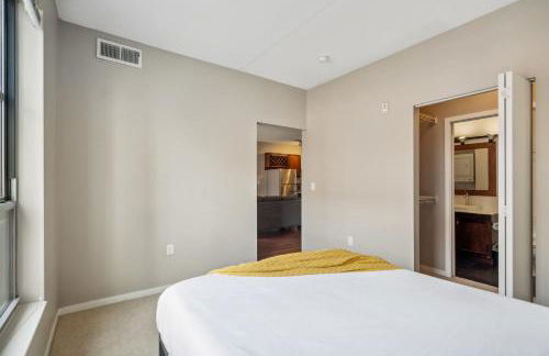 CozySuites 2BR Mill District with pool, gym #04 - Foto 4