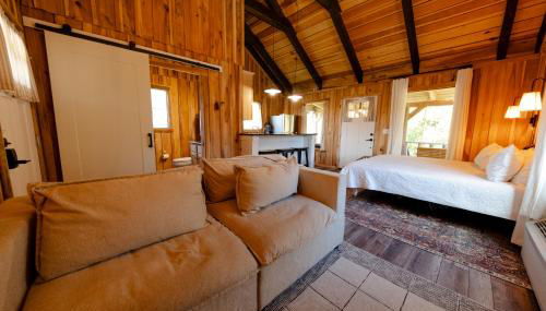 Creekside Cabin Near Waterfalls, Hiking & Lake Cabin 4 - Foto 5