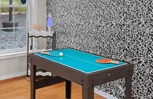 Pocono Lake Escape, includes Golf Cart, Firepit - Foto 42