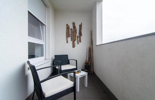 Flexible SelfCheckIns 114 - Zagreb - Bedroom - Loggia - Foto 3