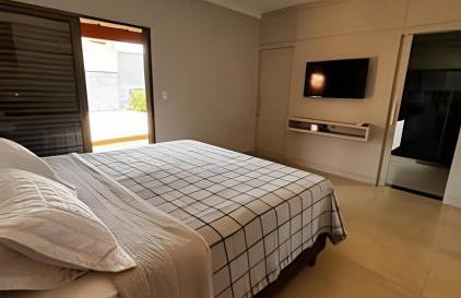 Casa incrível com piscina, hidromassagem e sauna - Foto 71