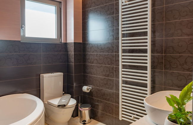 Villa Atyfia - With Private Pool - Photo 25