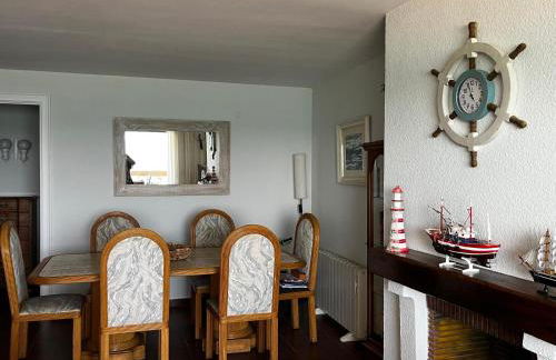 Acogedor y Amplio Apartamento familiar a pie de playa - Photo 10