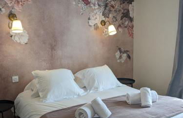 La Maison des Potiers avec Terrasse et Parking - Foto 1