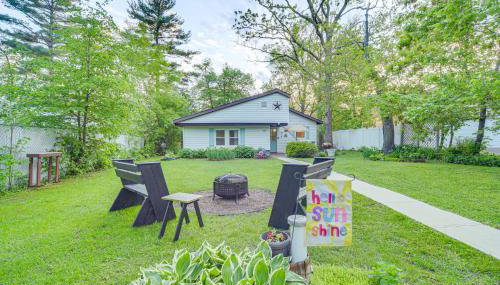 Lakefront Family Retreat with Private Dock! - Foto 3