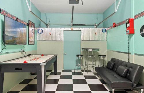 Spacious Vacation Home with Pool & Jacuzzi Near Disney - Foto 32