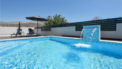 Awesome Home In Split With Wifi - Photo 2